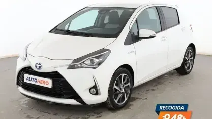 Occasion Toyota Yaris Hybrid 101 PK (74 kW) 2019 Wit Sedan