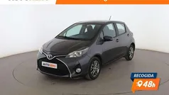 Gris Usado 2014 Toyota Yaris Active Berlina | 10.299 € (Precio justo)
