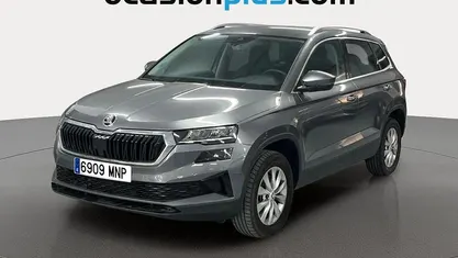Usado Skoda Karoq Selection 116 CV (85 kW) 2024 Gris SUV