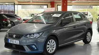 Usado Seat Ibiza Style 95 CV (69 kW) 2019 Gris Utilitario