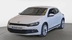 Rojo Usado 2010 VW Scirocco Coupe | 11.800 € (Precio justo)