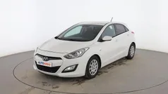 Blanco Usado 2013 Hyundai i30 Berlina | 7999 € (Buen precio)