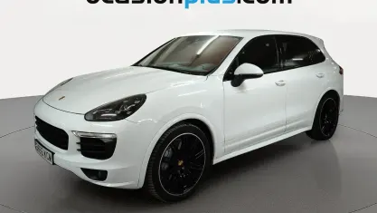 Käytetty Porsche Cayenne S Platinum Edition 420 HP (308 kW) 2017 Valkoinen Katumaasturi