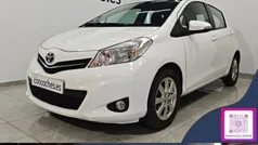 Blanco Usado 2014 Toyota Yaris City Utilitario | 9500 € (Precio justo)