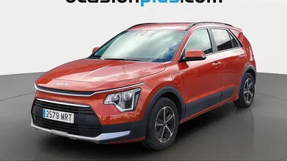 Używany Kia Niro 184 KM (135 kW) 2024 Pomarańczowy SUV