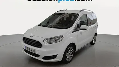 Usado Ford Tourneo Courier Titanium 102 CV (75 kW) 2017 Blanco Monovolumen