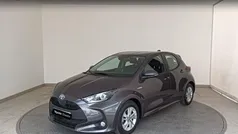 Gris Usado 2021 Toyota Yaris Hybrid Active Berlina | 18.990 € (Precio justo)