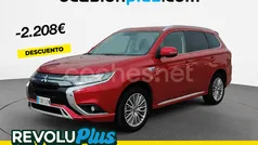 Rojo Usado 2020 Mitsubishi Outlander P-HEV Motion SUV | 24.290 € (Precio justo)