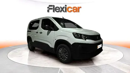 Usado Peugeot Rifter GT 131 CV (96 kW) 2023 Monovolumen