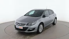 Usado 2015 Opel Astra Selective Utilitario | 8999 € (Precio justo)