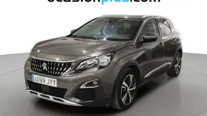 Usado Peugeot 3008 Allure 131 CV (96 kW) 2017 Gris SUV