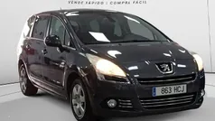 Gris Usado 2012 Peugeot 5008 Family Monovolumen | 6790 € (Buen precio)