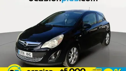 Usado Opel Corsa Selective 86 CV (63 kW) 2011 Negro Utilitario
