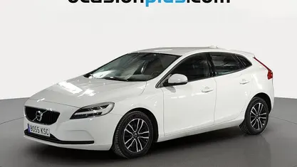 Usado Volvo V40 Momentum 122 CV (89 kW) 2018 Blanco Utilitario