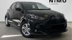 Blanco perlado iceberg Usado 2021 Toyota Yaris Hybrid Active Utilitario | 19.100 € (Precio justo)