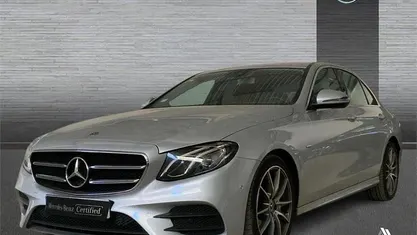 Usado Mercedes E220 194 CV (142 kW) 2020 Gris / plata Berlina