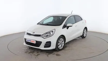 Usado Kia Rio 75 CV (55 kW) 2016 Blanco Utilitario