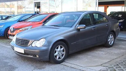 Usado 2003 Mercedes C220 Berlina | 2750 € (Super precio)