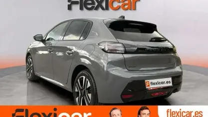 Usado Peugeot 208 Allure 101 CV (74 kW) 2025 Gris Utilitario