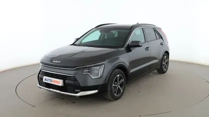 Usado Kia Niro 141 CV (103 kW) 2023 Gris SUV