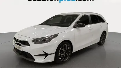 Usado Kia Ceed Style 100 CV (73 kW) 2025 Blanco Utilitario