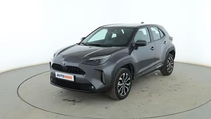 Usado Toyota Yaris Cross Active 116 CV (85 kW) 2022 Gris SUV