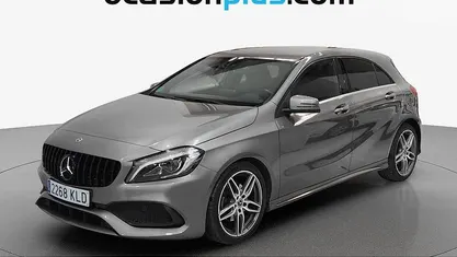 Käytetty Mercedes A200 AMG 136 HP (100 kW) 2018 Harmaa Viistoperä