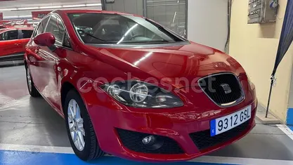 Usado Seat Leon Sport 125 CV (91 kW) 2009 Rojo Berlina