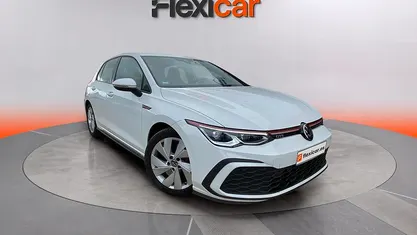 Usado VW Golf VIII GTI 245 CV (180 kW) 2022 Blanco Utilitario