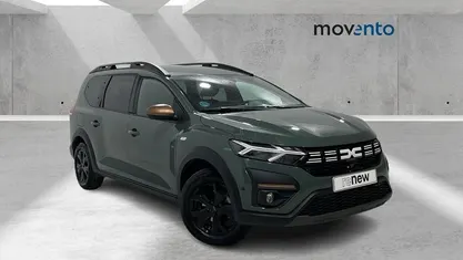 Usado Dacia Jogger Extreme 140 CV (102 kW) 2025 Verde Monovolumen