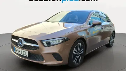 Usado Mercedes A180 136 CV (100 kW) 2022 Oro Utilitario