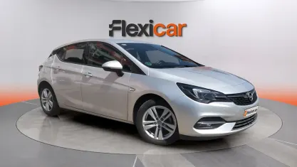 Usado Opel Astra Business Elegance 131 CV (96 kW) 2020 Gris Familiar