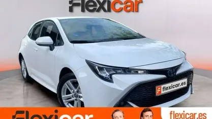 Begagnad Toyota Corolla Active 140 HK (102 kW) 2023 Vit Halvkombi
