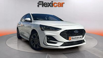 Usado Ford Focus Active 125 CV (91 kW) 2022 Blanco Berlina