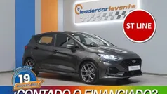Gris Usado 2023 Ford Fiesta ST-Line Utilitario | 15.900 € (Precio justo)