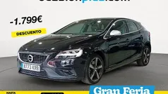 Negro Usado 2018 Volvo V40 R-Design Momentum Familiar | 19.790 € (Precio justo)