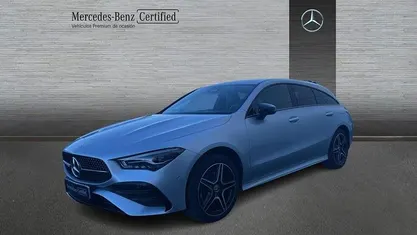 Gris Usado 2024 Mercedes CLA250e Shooting Brake AMG line Familiar | 41.200 € (Precio justo)