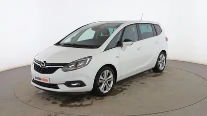 Usado Opel Zafira Tourer Excellence 140 CV (102 kW) 2018 Blanco Monovolumen