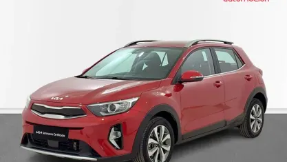 Usado Kia Stonic 100 CV (73 kW) 2022 SUV
