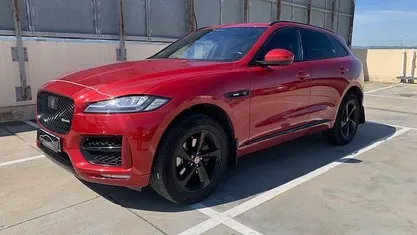 Usado Jaguar F-Pace R-Sport 180 CV (132 kW) 2017 Granate SUV