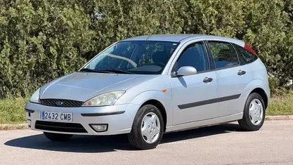Occasion Ford Focus Trend 101 PK (74 kW) 2003 Grijs Sedan
