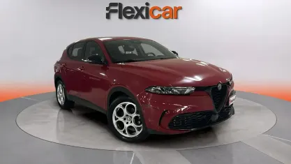Usado Alfa Romeo Tonale Sprint 131 CV (96 kW) 2023 Rojo SUV