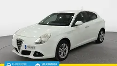 Blanco Usado 2011 Alfa Romeo Giulietta Distinctive Utilitario | 9900 € (Precio justo)