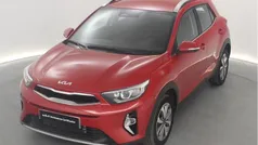 Rojo Usado 2024 Kia Stonic SUV | 20.492 € (Precio justo)