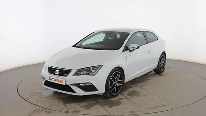 Usado Seat Leon FR 185 CV (136 kW) 2018 Blanco Coupe