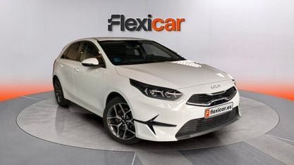 Käytetty Kia Ceed 136 HP (100 kW) 2023 Valkoinen Viistoperä