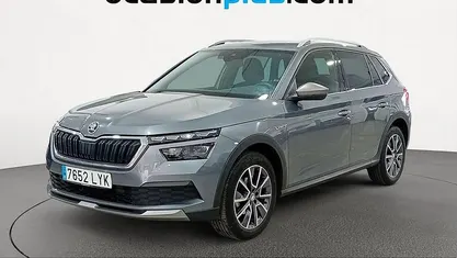 Usado Skoda Kamiq 110 CV (80 kW) 2022 Gris SUV