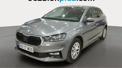 Gris Usado 2024 Skoda Fabia Selection Utilitario | 15.446 € (Super precio)