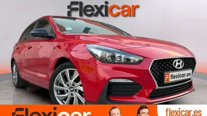 Usado Hyundai i30 N Line 120 CV (88 kW) 2019 Rojo Utilitario