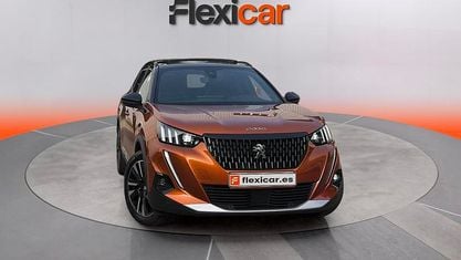 Usado Peugeot 2008 GT 156 CV (114 kW) 2020 Naranja SUV